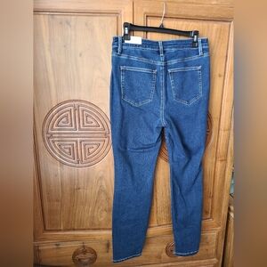 Tommy Bahama Skinny Blue Jeans Modern Style